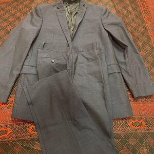 Bar III slim fit suit size 40R pants 32 x 30